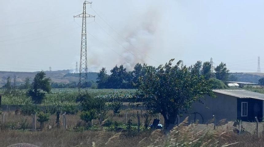 Karacabey&rsquo;de makilik alanda orman yangını