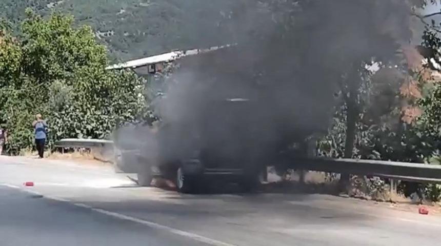 Alevlere teslim olan ara&ccedil; kullanılamaz hale geldi