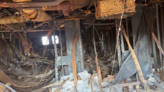 Dron saldırısına uğrayan geminin i&ccedil;i g&ouml;r&uuml;nt&uuml;lendi: Hasarın boyutu ortaya &ccedil;ıktı 2