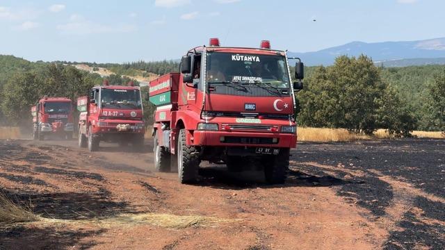 K&uuml;tahya&rsquo;da ekinleri yanan k&ouml;yl&uuml;lere Vali Işın&rsquo;dan destek s&ouml;z&uuml; 4