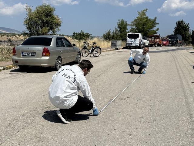 Karabük’te kaza: Otomobil ile elektrikli bisiklet çarpıştı! 3