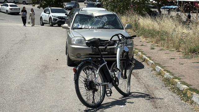 Karabük’te kaza: Otomobil ile elektrikli bisiklet çarpıştı!