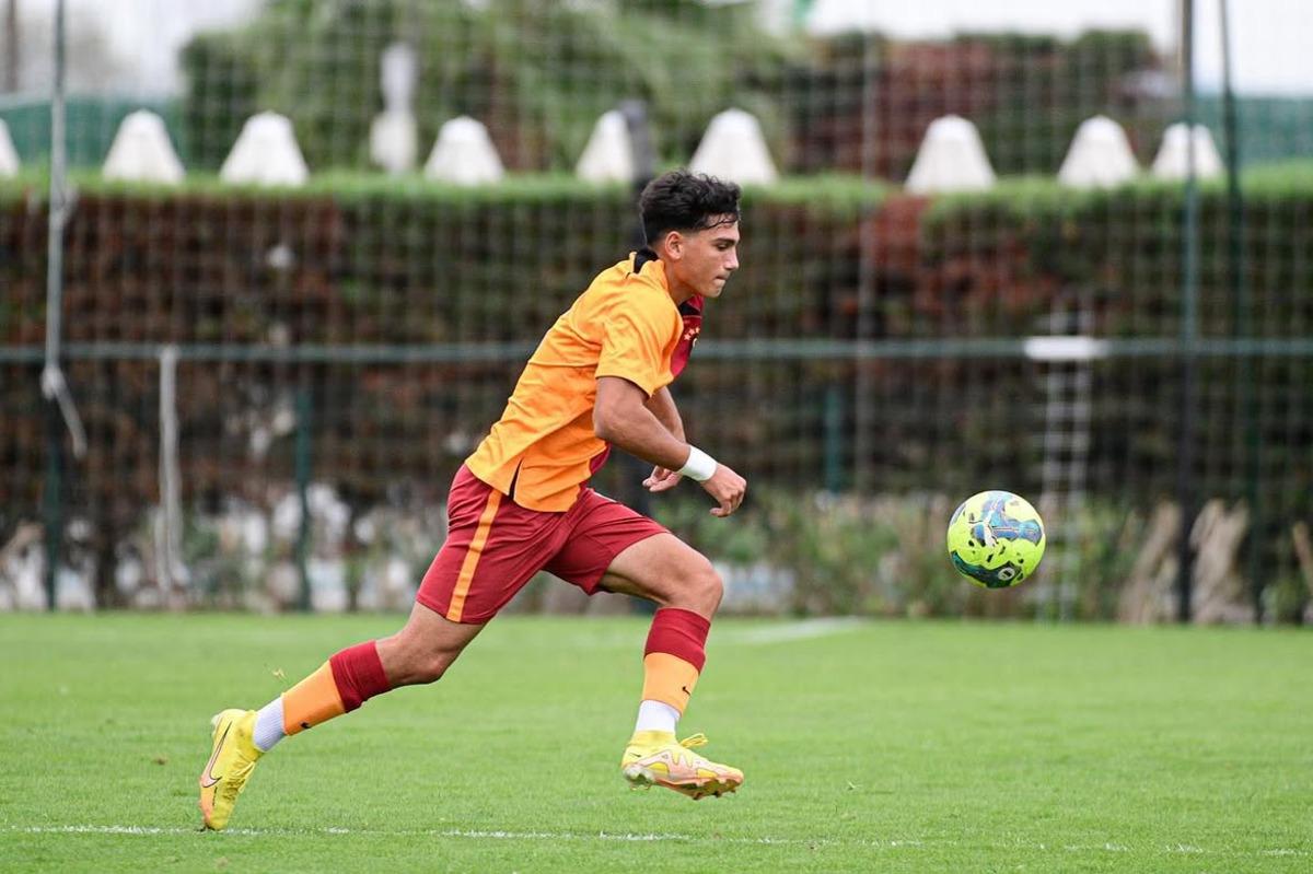 Galatasaray sol bek transferini açıkladı! 3 yıllık imza... 1