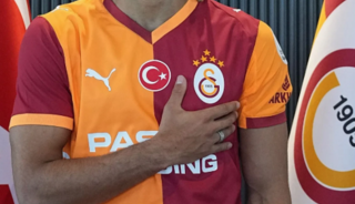 G.Saray sol bek transferini a&ccedil;ıkladı! 3 yıllık imza...