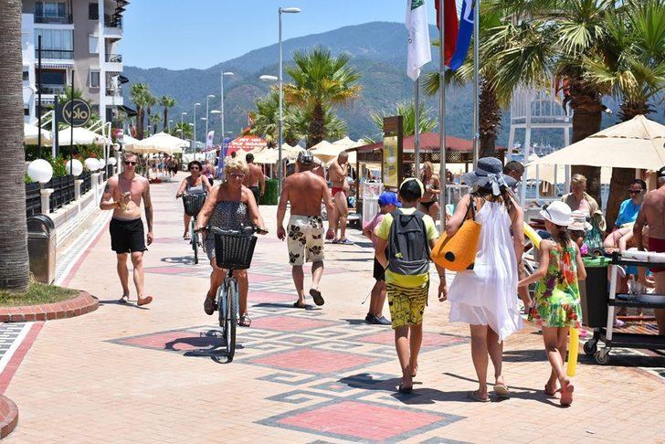 Tatilciler oy kullanmak için dönüyor (Ek seferler yapılıyor)  G5