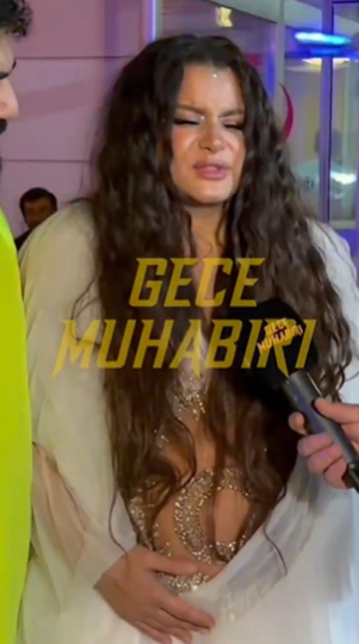 Karnı burnunda sahneye çıkan Atiye hastaneye kaldırıldı 2