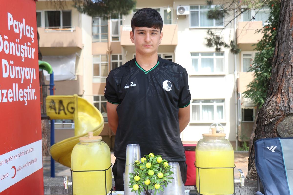 14 yaşında kendi işini kurdu! Aylık kazancı 90 bin lirayı buluyor 2