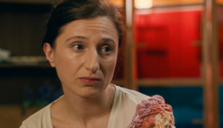Sa&ccedil;larını 3 numaraya vurdurdu! Beğeni yağdı