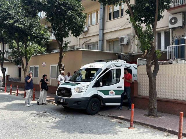 G&ouml;&ccedil;&uuml;kte hayatını kaybeden iş&ccedil;inin cenazesi adli tıptan alındı 3