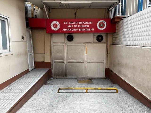 G&ouml;&ccedil;&uuml;kte hayatını kaybeden iş&ccedil;inin cenazesi adli tıptan alındı 2
