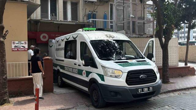 Göçükte hayatını kaybeden işçinin cenazesi adli tıptan alındı