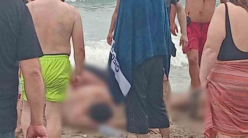İnkumu&rsquo;nda boğulma tehlikesi ge&ccedil;iren 10 kişi kurtarıldı