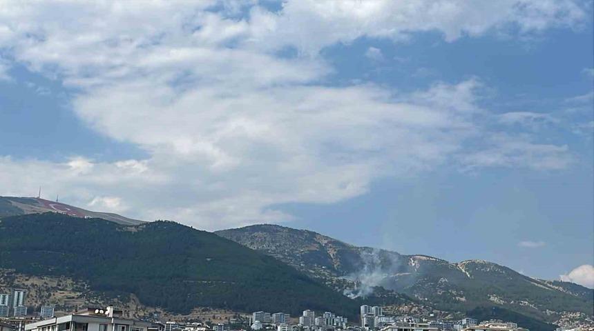 Kahramanmaraş&rsquo;ta &ccedil;ıkan orman yangını kontrol altına alındı