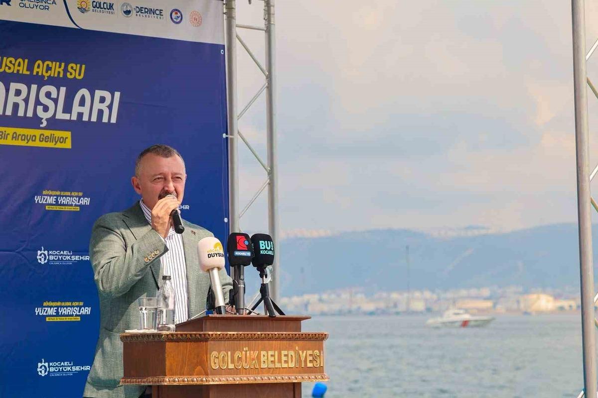 İzmit Körfezi’ni yüzerek geçtiler 2
