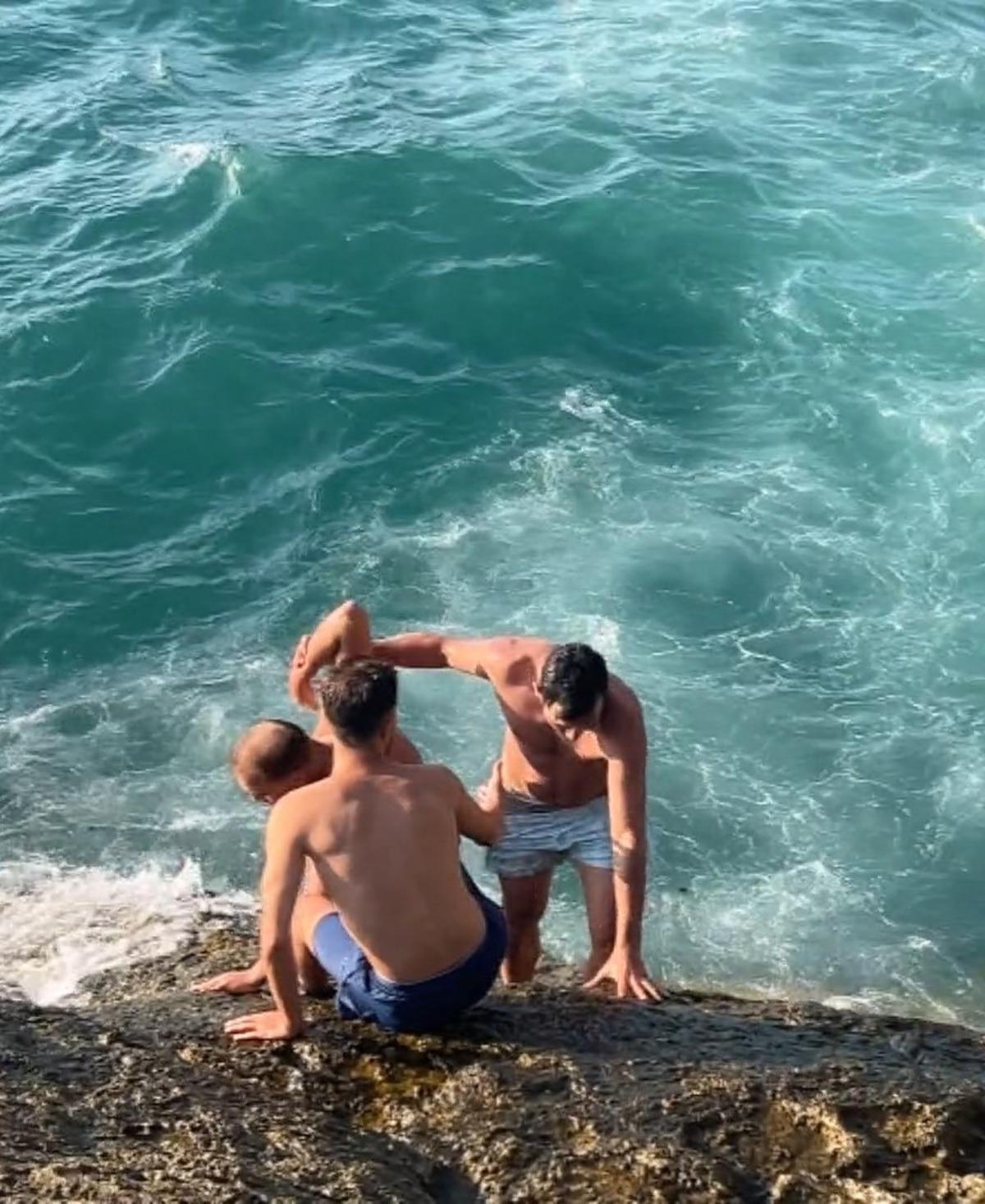 Arnavutköy’de korku dolu anlar! "Boğuluyorum" diye bağırarak yardım istedi 3
