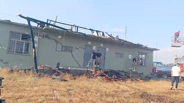 Edirne’de anız yangını ormana sıçradı: 4 helikopter ve 10 arazöz seferber oldu