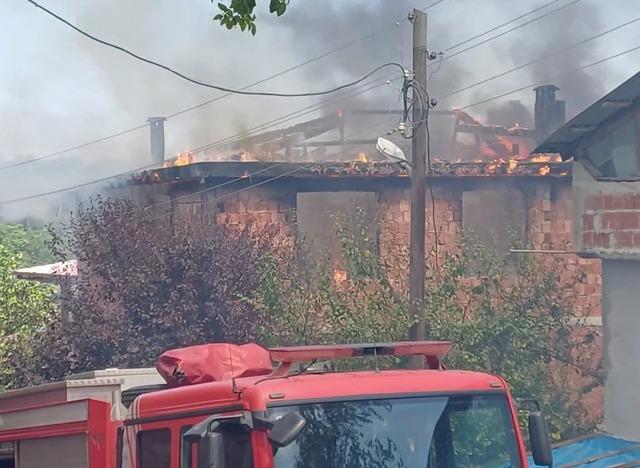Ordu’da çatı katı yangınında 1 ton fındık küle döndü 4
