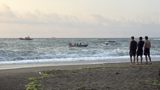 Zonguldak ta denizde kaybolan 16 yaşındaki çocuğu arama çalışmaları sürüyor 3