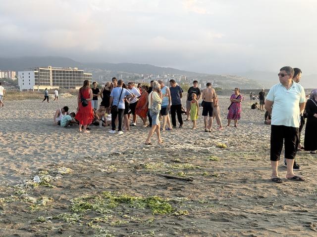 Zonguldak ta denizde kaybolan 16 yaşındaki çocuğu arama çalışmaları sürüyor 2