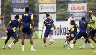 Fenerbah&ccedil;e, Sturm Graz ma&ccedil;ı hazırlıklarını s&uuml;rd&uuml;rd&uuml;