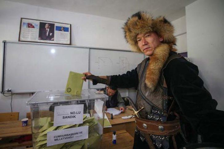 Seçime damgasını vuran fotoğraflar! Hepsi birbirinden ilginç G2