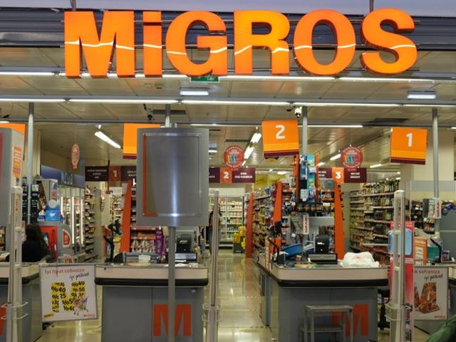 Migros'tan b&uuml;y&uuml;k hamle! Dev market zinciri el değiştirdi