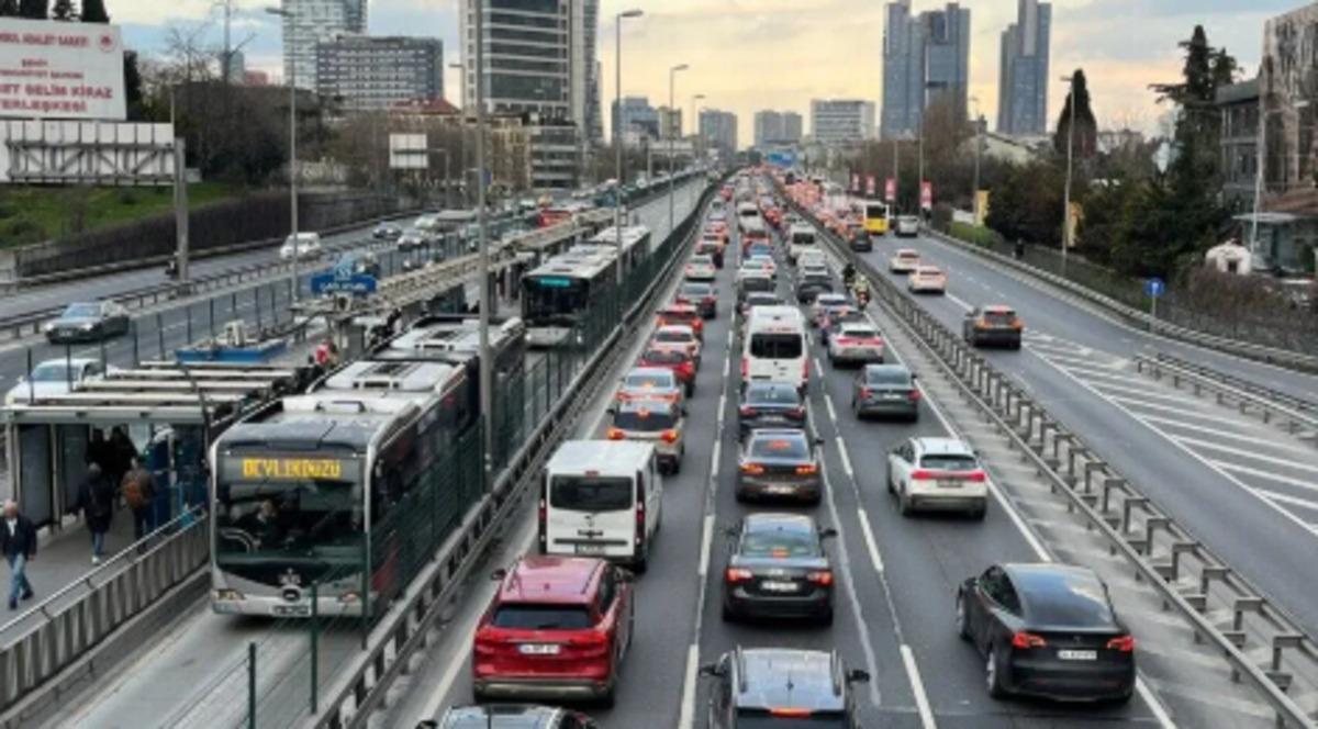 Ara&ccedil; sahipleri dikkat! &Ouml;demeyi unutan trafiğe &ccedil;ıkamayacak   1