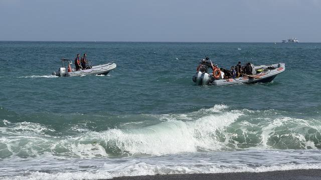Zonguldak ta denizde kaybolan 16 yaşındaki çocuğu arama çalışmaları sürüyor 5
