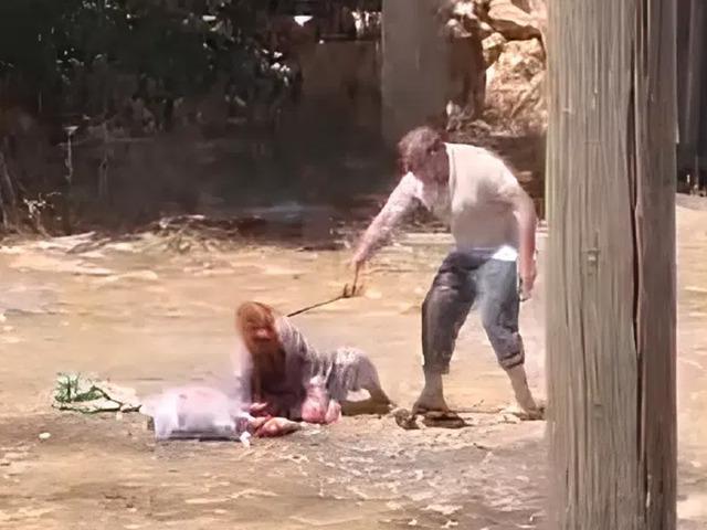 85 yaşındaki annesini &ouml;ld&uuml;resiye d&ouml;vd&uuml;