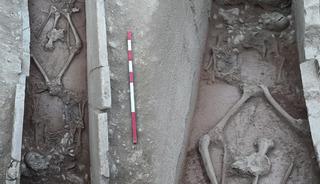 Bu mezar 2 bin 400 yıl sonra a&ccedil;ıldı! G&uuml;reş&ccedil;i detayı dikkat &ccedil;ekti