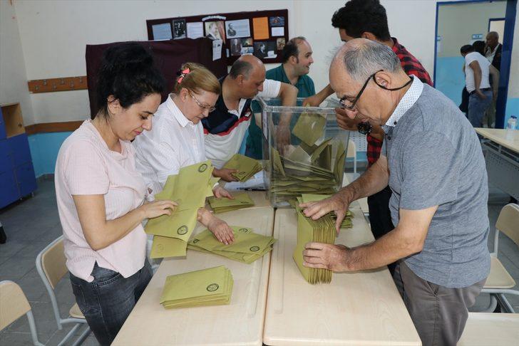 Sandıklar kapandı, oylar sayılmaya başlandı G2