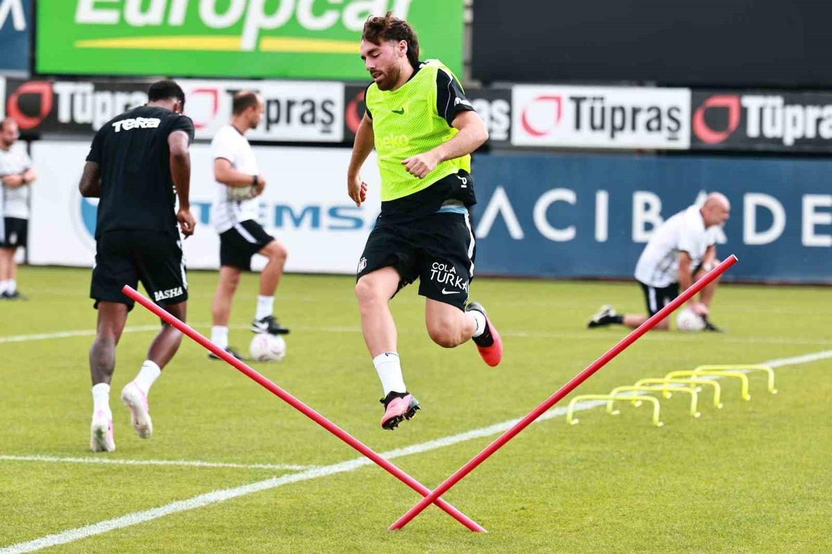 Beşiktaş’ta, Hradec Kralove maçı hazırlıkları devam etti 1