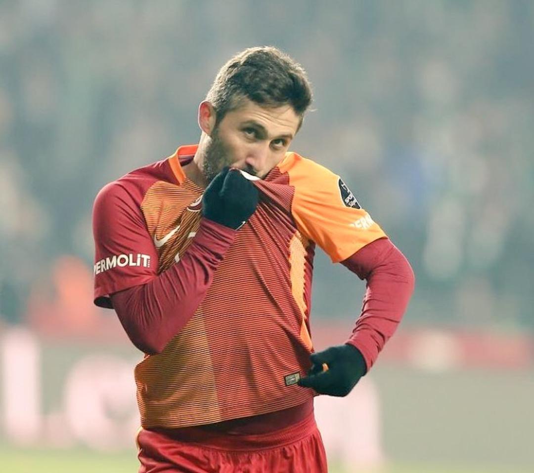Sabri Sarıoğlu yeniden Galatasaray'da