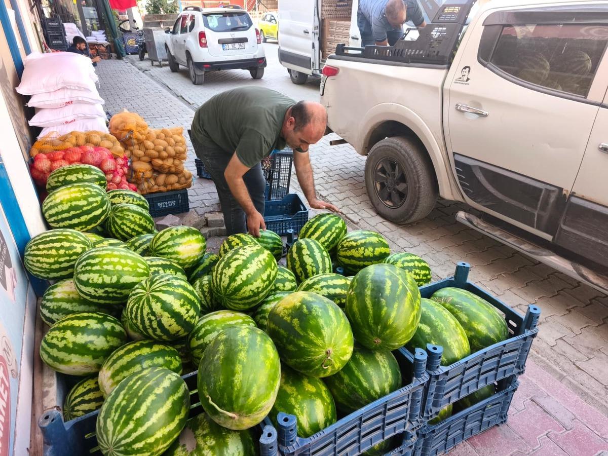Susuz ve ilaçsız yetişiyor: Tadı şeker gibi! Kapış kapış gidiyor 2