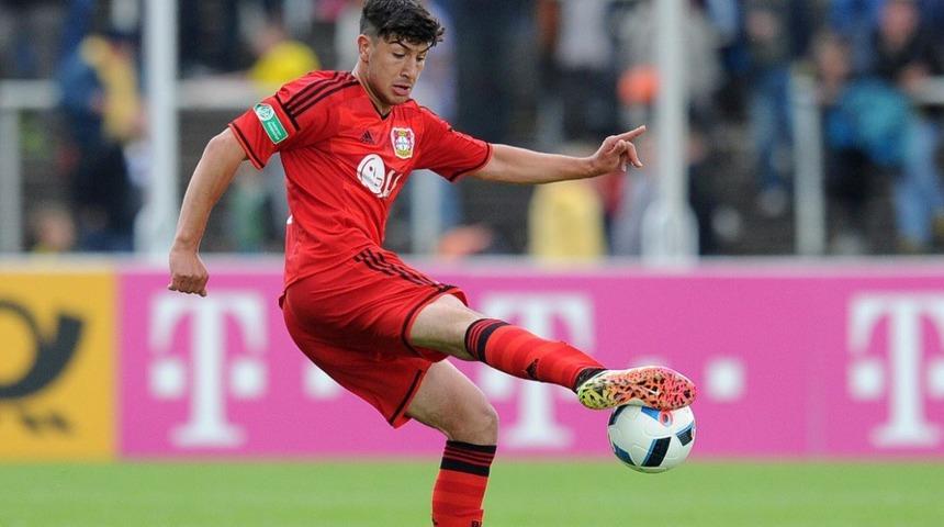 Beşiktaş'a Almanya'dan gen&ccedil; T&uuml;rk yetenek: G&uuml;ven Yal&ccedil;ın