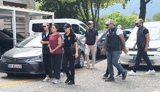 FET&Ouml;'c&uuml; Burkay Karatepe'nin ablası tutuklandı! Yardım ediyormuş