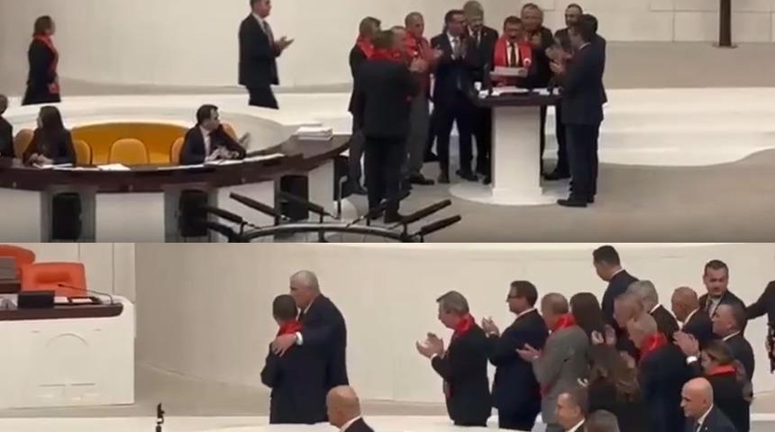 TBMM'de dikkat &ccedil;eken anlar! G&uuml;&ccedil;l&uuml;kle k&uuml;rs&uuml;nden indirildi: "Sen orayı işgal ediyorsun"