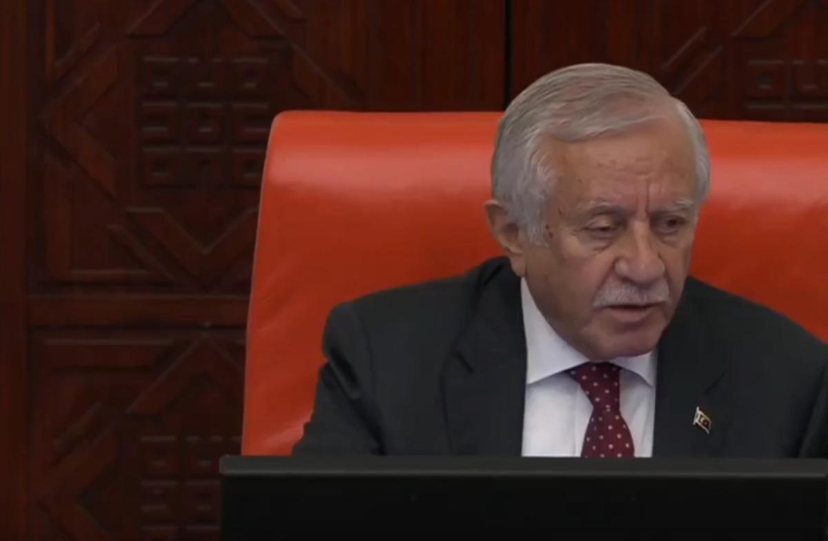 TBMM de dikkat çeken anlar! Güçlükle kürsünden indirildi: "Sen orayı işgal ediyorsun" 1
