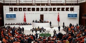 Ter&ouml;rs&uuml;z T&uuml;rkiye yasası kabul edildi! İşte partilere g&ouml;re oylama sonu&ccedil;ları