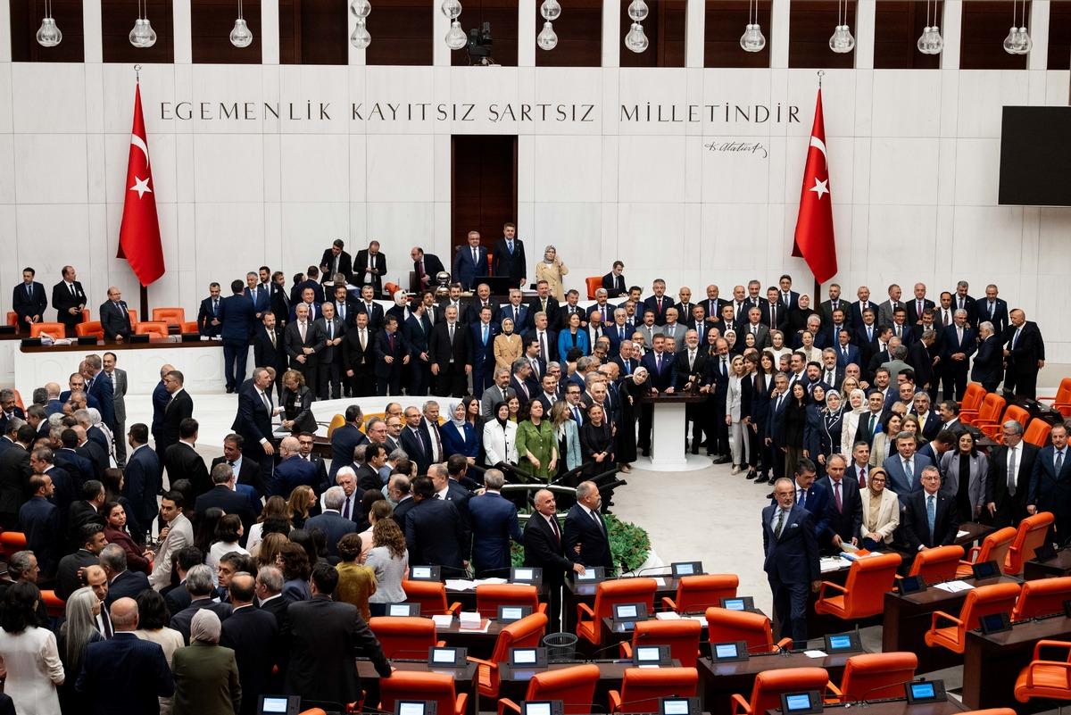 Milli Dayanışma ve Toplumsal Bütünlüğün Güçlendirilmesi Teklifi nde partilere göre oylama sonucu belli oldu 1