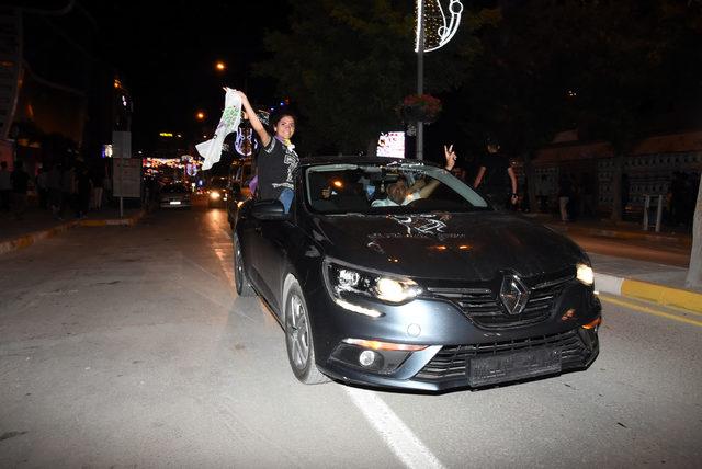 HDP'lilerden Van ve Hakkari'de kutlama