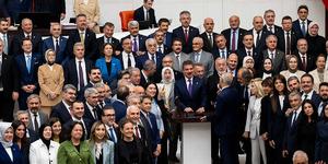 &Ccedil;er&ccedil;eve Yasa oylamasına katılmayan AK Partili vekiller belli oldu!