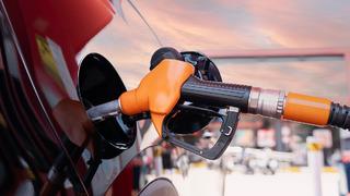 Benzine gece yarısı zam geldi: Tabelada fiyatlar değişti