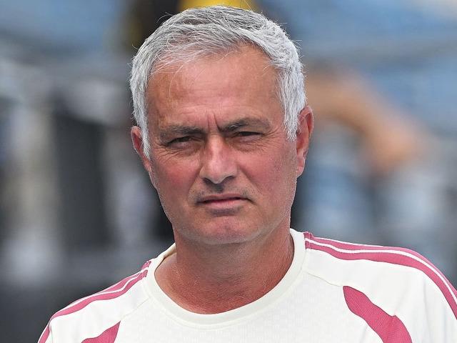Jose Mourinho, Fenerbah&ccedil;e'nin yakasını bırakmıyor! K&ouml;t&uuml; haber geldi