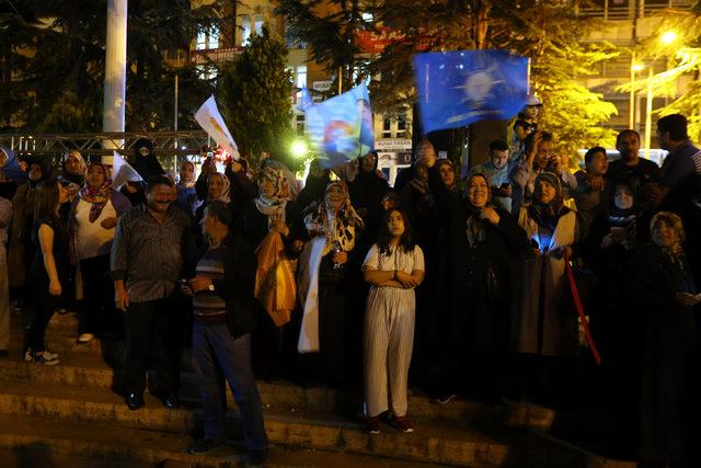 Tokat'ta AK Parti'lilerden kutlama