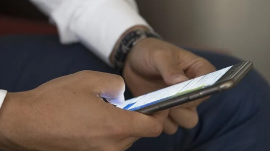 Telefonlara peş peşe g&ouml;nderiliyor! Uzmanlar &ouml;zellikle uyardı "Sakın tıklamayın"