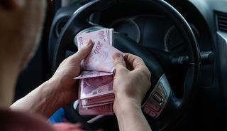 Araba almak isteyenler dikkat: Uzman isimden 'Eli g&uuml;&ccedil;l&uuml;' &ccedil;ıkışı