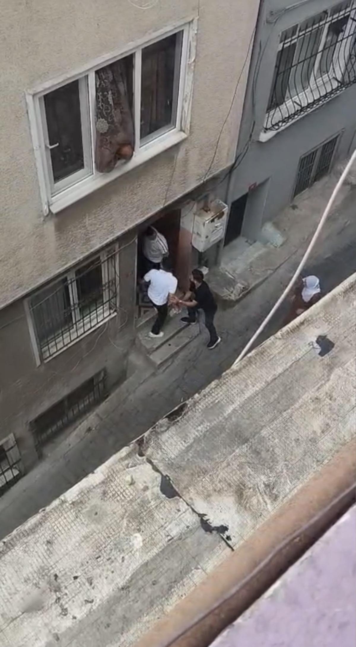Eniştesiyle jöle için birbirine girdi! Mahalle savaş alanına döndü 2