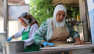Gelin-g&ouml;r&uuml;mce işbirliği d&uuml;şman &ccedil;atlatıyor! "Garip yaklaşıyorlar"