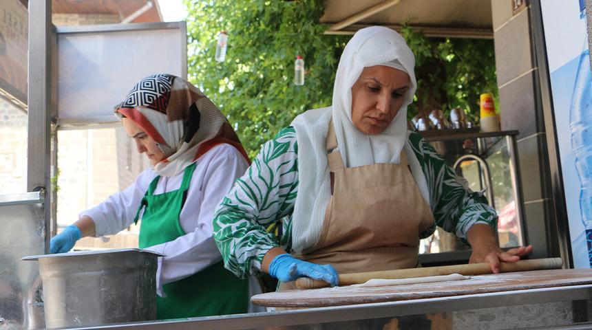 Gelin-g&ouml;r&uuml;mce işbirliği d&uuml;şman &ccedil;atlatıyor! "Garip yaklaşıyorlar"